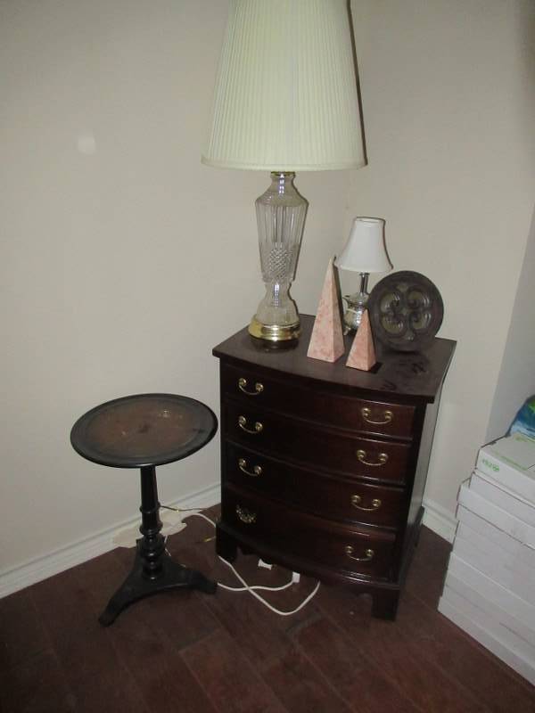 lot 187 image: FURNITURE