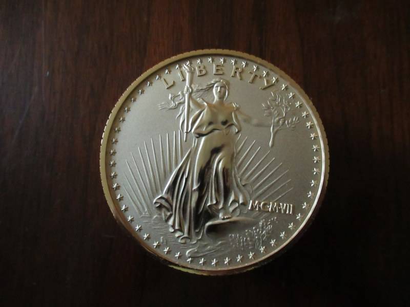 lot 219 image: CLOCK