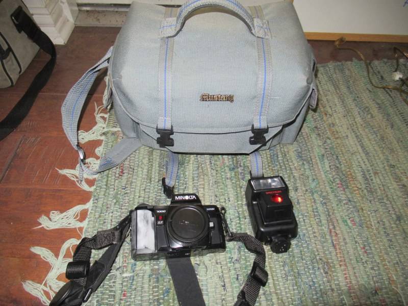 lot 246 image: CAMERA