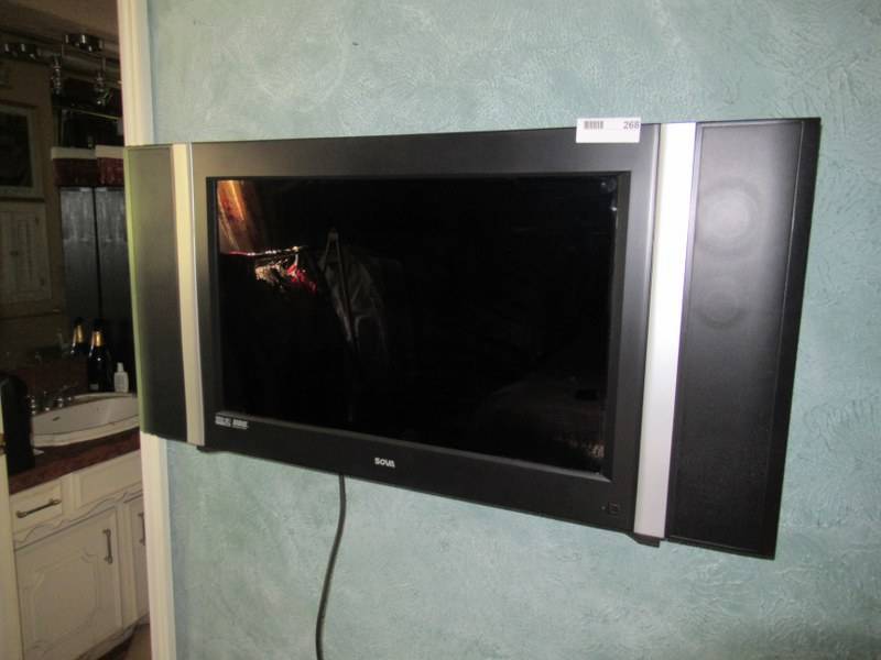 lot 268 image: TELEVISION