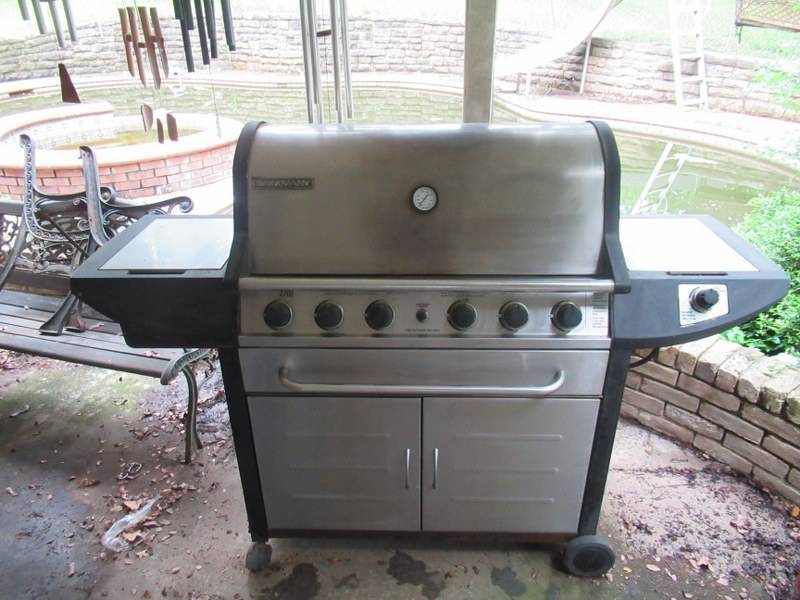 lot 292 image: GRILL
