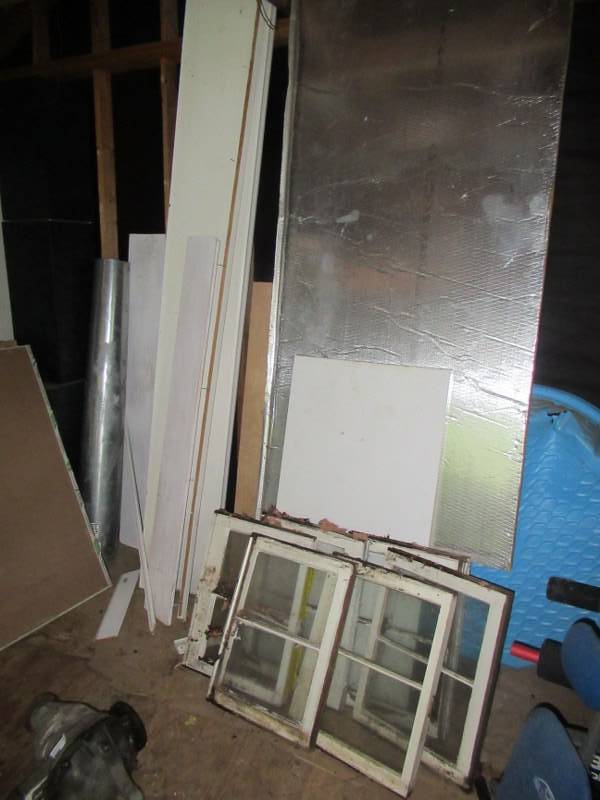 lot 303 image: BUILDING MATERIALS