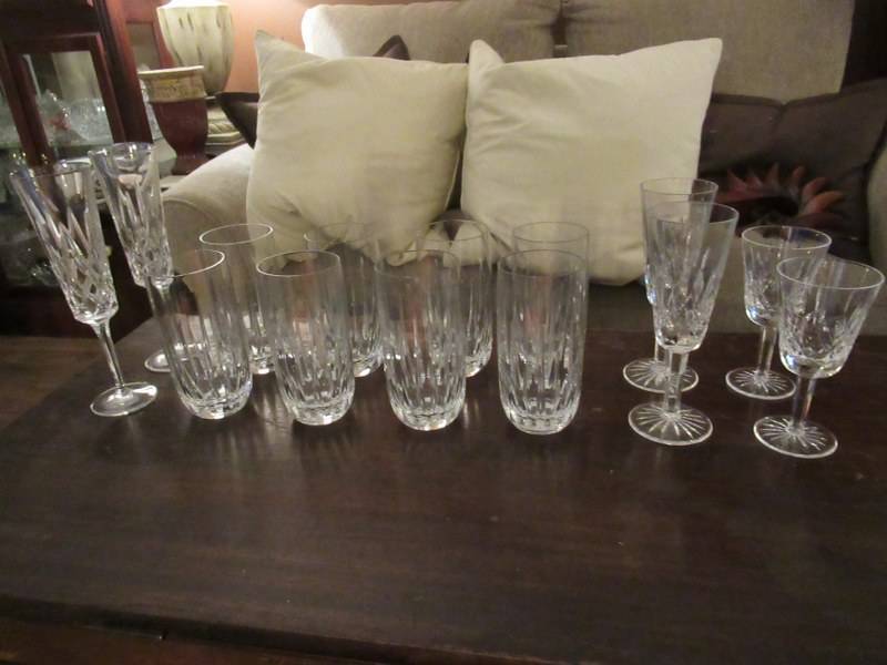 lot 342 image: CRYSTAL GLASSES AND STEMWARE