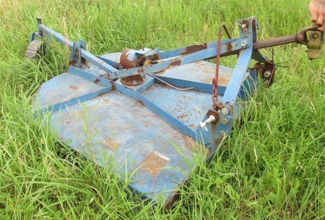 lot 6 image: NEW HOLLAND