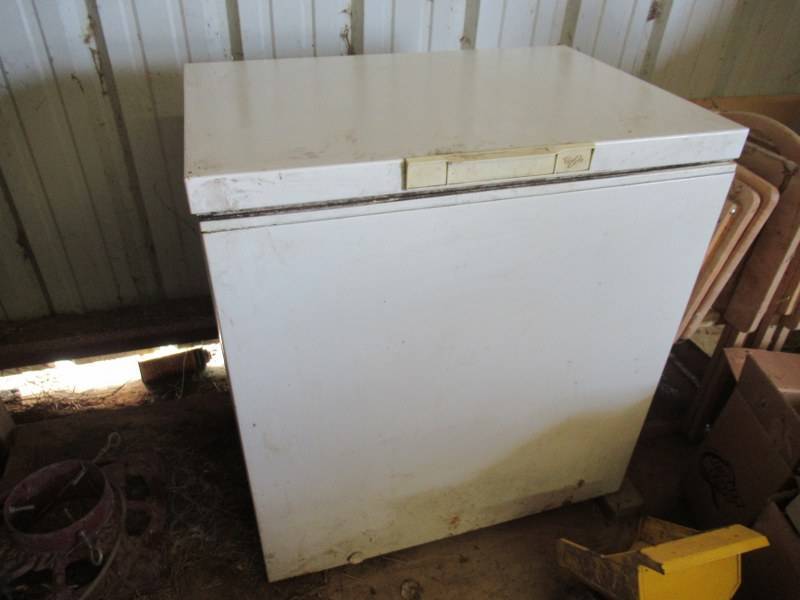 lot 14 image: WHIRLPOOL FREEZER