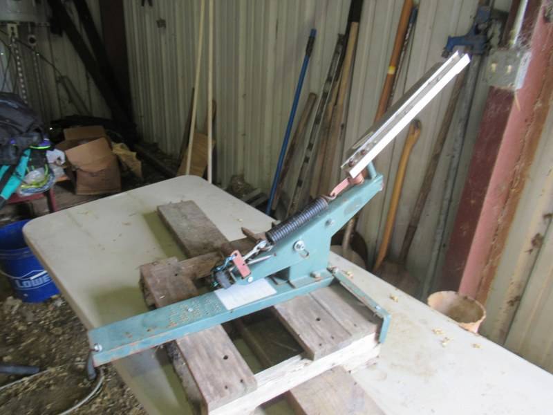 lot 17 image: SPORTING GOODS