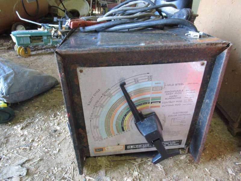 lot 38 image: ARC WELDER