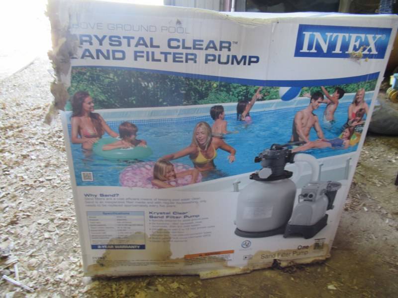lot 40 image: INTEX POOL PUMP