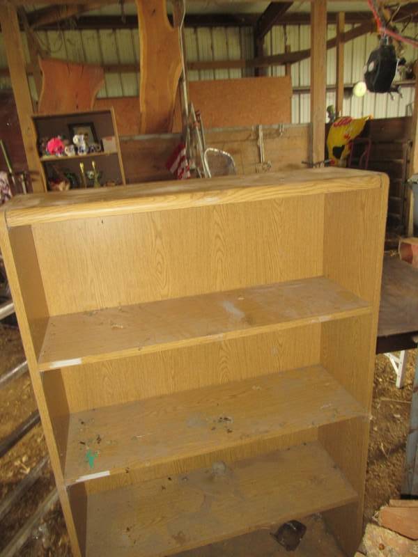 lot 70 image: FURNITURE