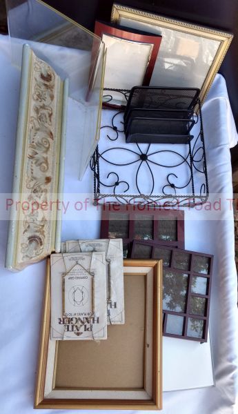 lot 16 image: Various Items