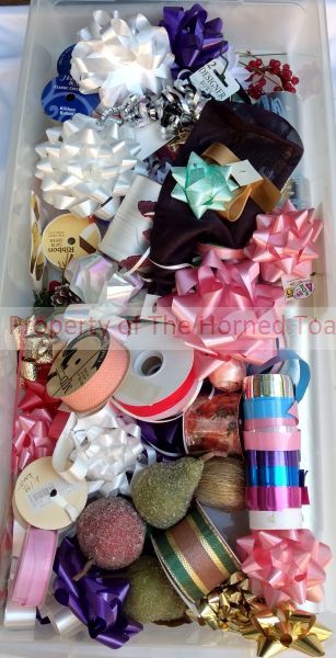 lot 17 image: Bows and Ribbons