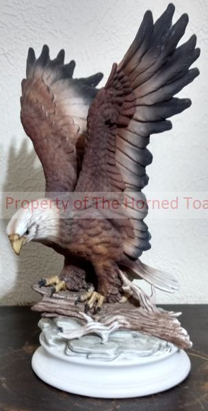 lot 3 image: Porcelain Eagle