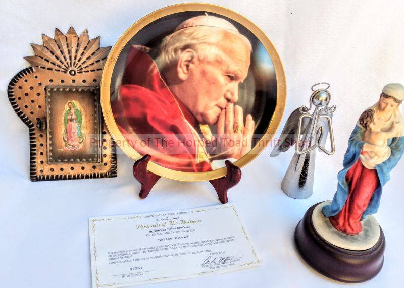 lot 7 image: Religious Items