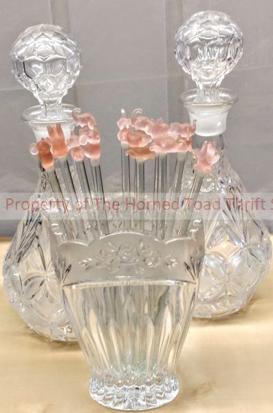 lot 9 image: Crystal Decanters, Vase & Swizzle Sticks