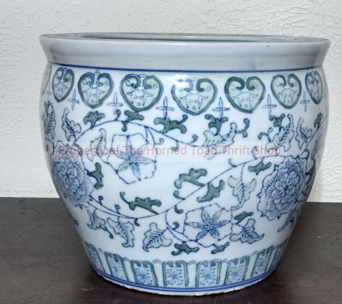 lot 49 image: Asian Inspired Planter