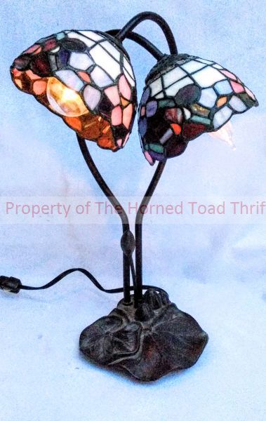 lot 67 image: Tiffany Inspired Desk Table Lamp