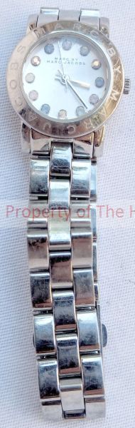 lot 77 image: Watch