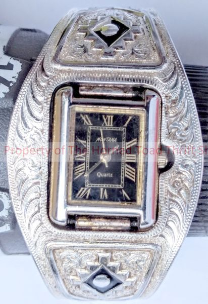 lot 83 image: Watch