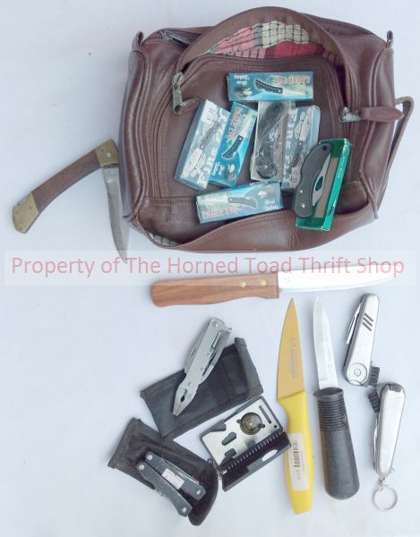 lot 85 image: Pocket Knives and more