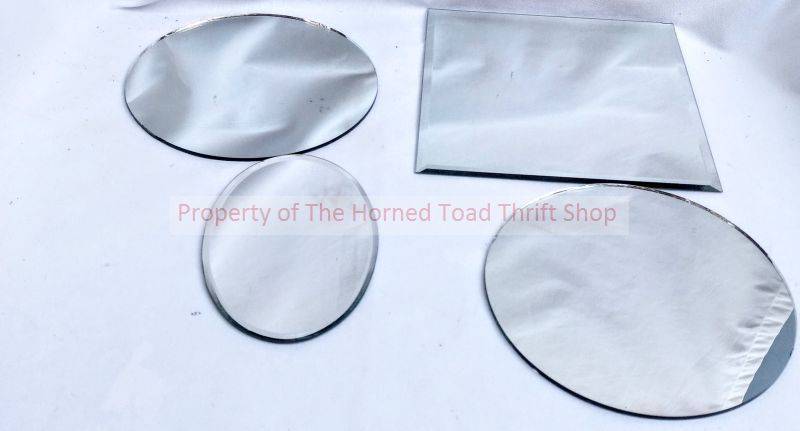 lot 86 image: Display Mirrors