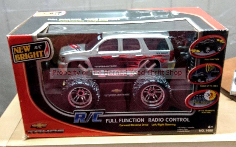 lot 93 image: New Bright Remote Control Truck