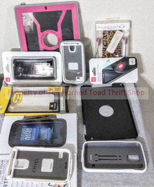 lot 134 image: Cell Phone Cases and Ipad case