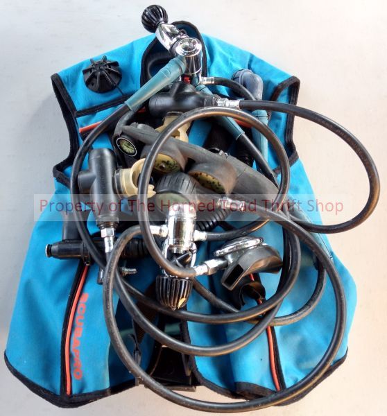 lot 138 image: Scuba Gear