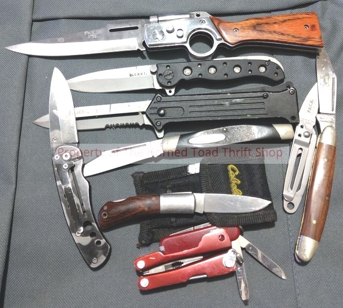lot 150 image: Knives