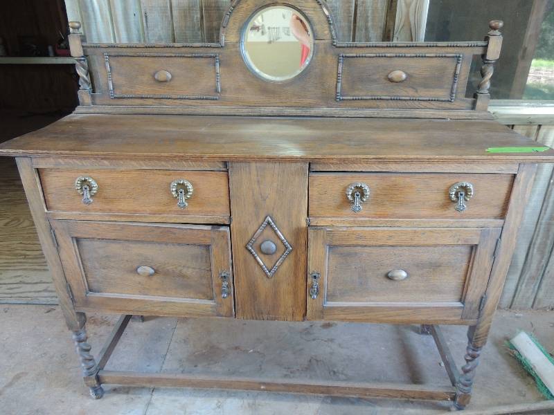lot 6 image: Antique Buffet with barley twist dcor 2 drawer 2 cabinet 54x36x19