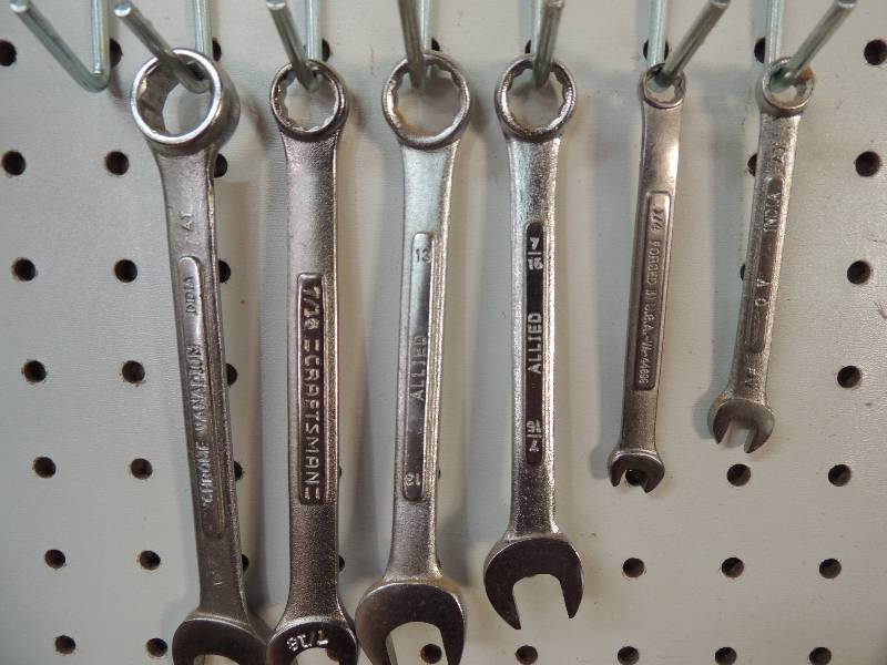 lot 30 image: Craftsman wrench set 16, 14, 716, 13, 14 inch