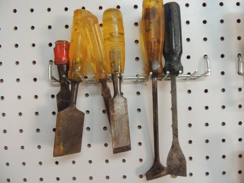 lot 37 image: Chisels x 6