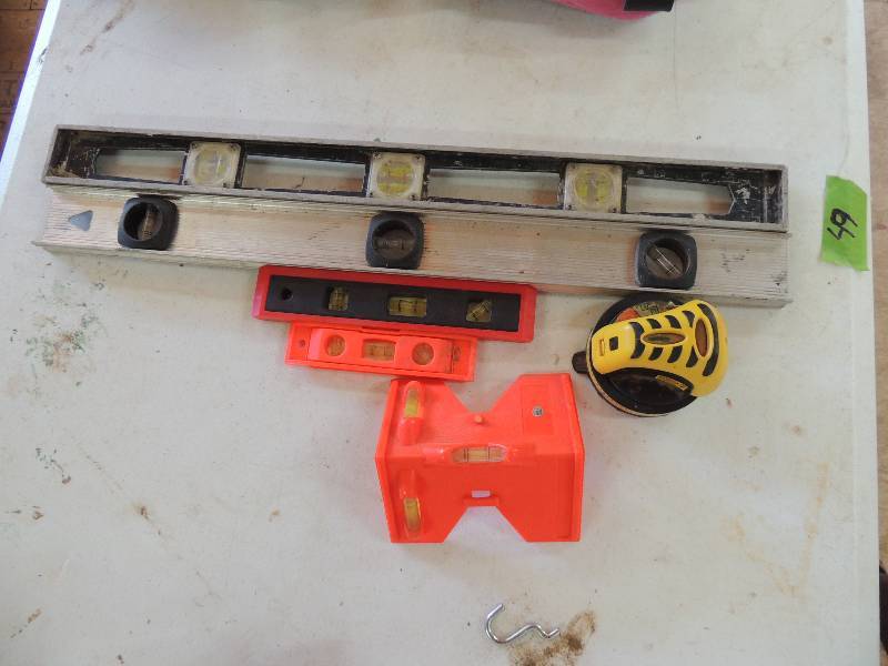 lot 49 image: Straight line laser level. Corner level. 24 inch levels, etc.