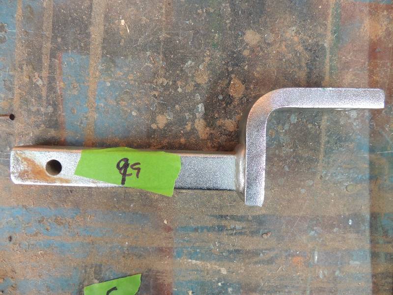 lot 99 image: Receiver hitch max load 2000 tongue with 200 lbs.