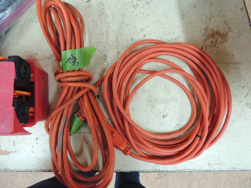lot 106 image: 12 foot extension cords x 2