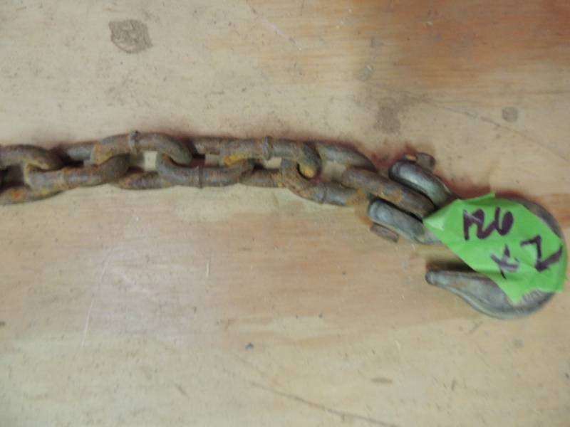lot 126 image: Tow chains - 12 CHAIN 10 FT - HOOKS BOTH ENDS  & 38 CHAIN 17 FT LONG SINGLE HOOK