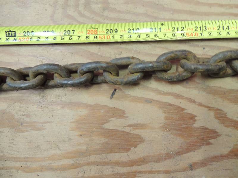 lot 129 image: chain some with hooks - 6 FT, 2FT AND 2FT PIECE