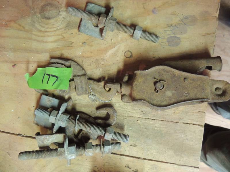 lot 177 image: PULLEY and stud clamp