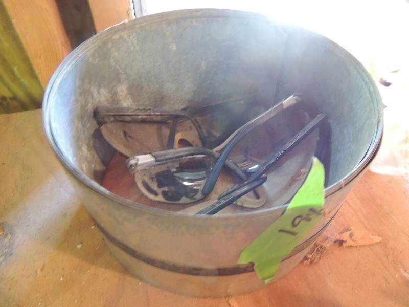 lot 194 image: safety glasses x 3 and roll of metal 8 wide