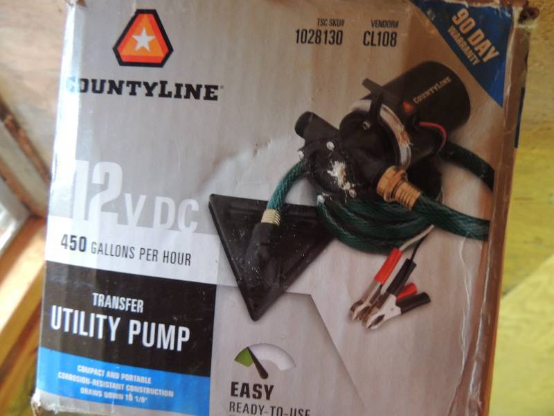 lot 200 image: 12 v cc utility pump 450 gallons per hour, 2 water hoses 6 ft and 3 foot
