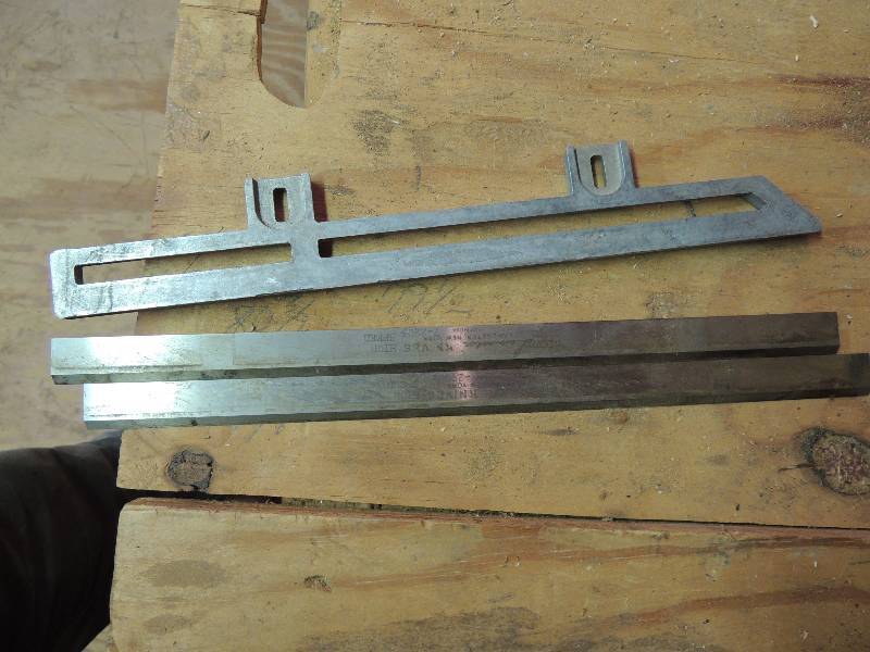 lot 201 image: Lancaster knives stainless steel high speed 12 LENGTH - #7-2906  & #7-2203 for a planer
