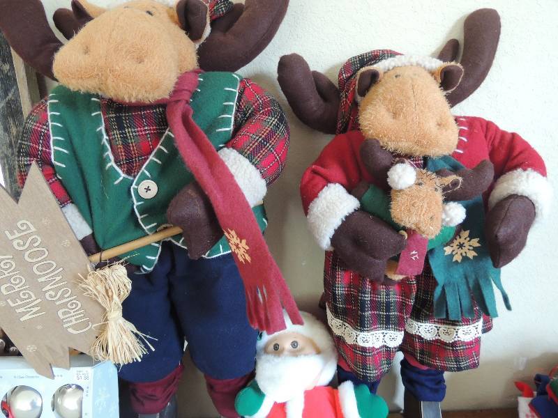lot 224 image: Christmas cabbage patch doll and 2 CHRISTMOOSES on skates