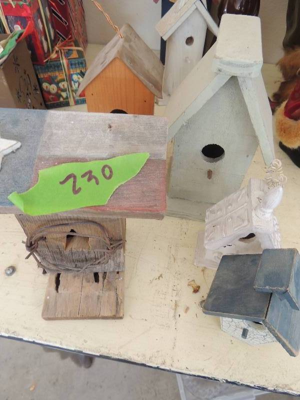 lot 230 image: 7 Bird houses, and vintage Mrs. Butterworths syrup bottle
