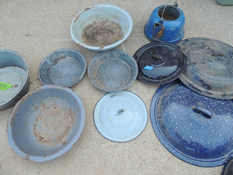 lot 270 image: Various lids, basins, and pie plates  - ENAMELWARE