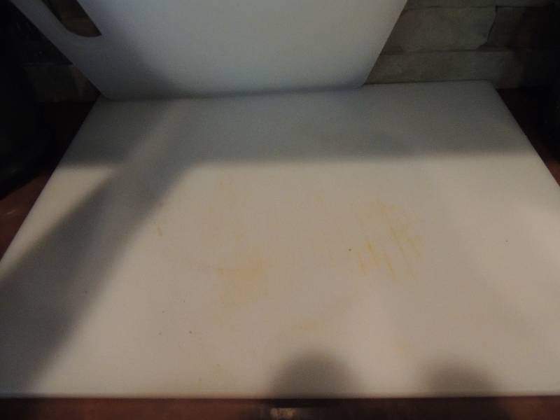 lot 315 image: 4 cutting boards, ice trays