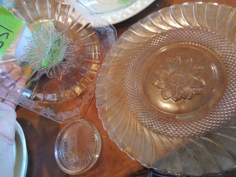 lot 331 image: TRANSPINK Coaster & Square Dish