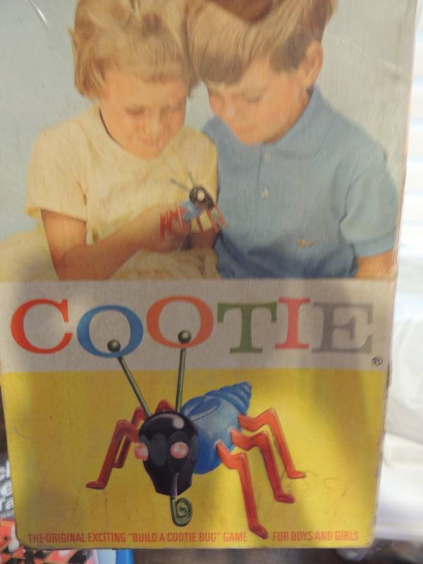 lot 344 image: Lot of misc.- Lightbulbs, Cootie, checkers puzzles etc.