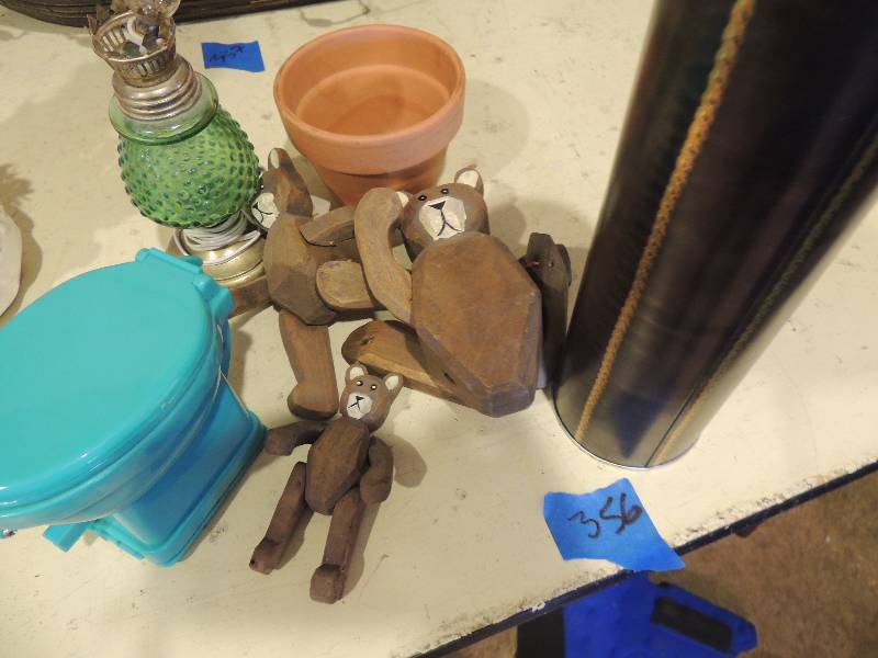 lot 356 image: Toilet coin bank, 3 wooden bears, shortbread cookie canister and flower pot
