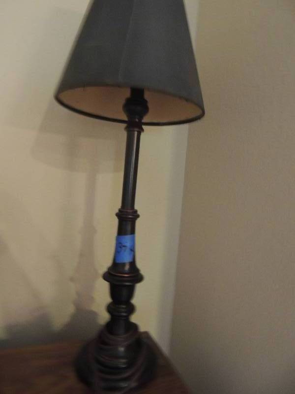 lot 374 image: 3 ft table lamp