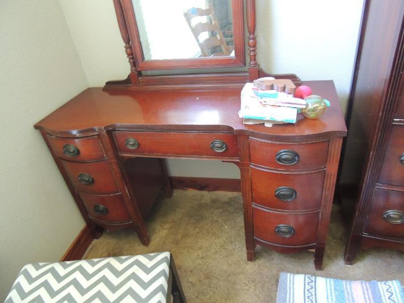 Antique Vanity Desk With 7 Drawers 49x17x30 And Tri Mirror