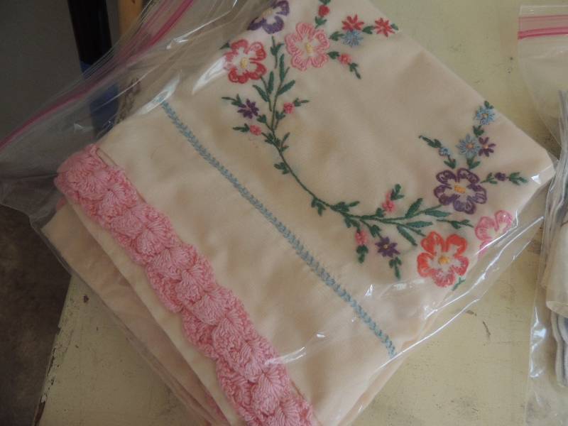 lot 429 image: 3 bags of DOLLIES